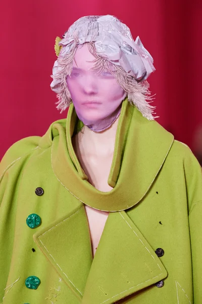 Look 5